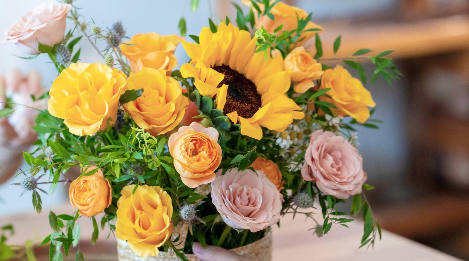 🌈 Transform Your Floral Designs with These 10 Color Tips