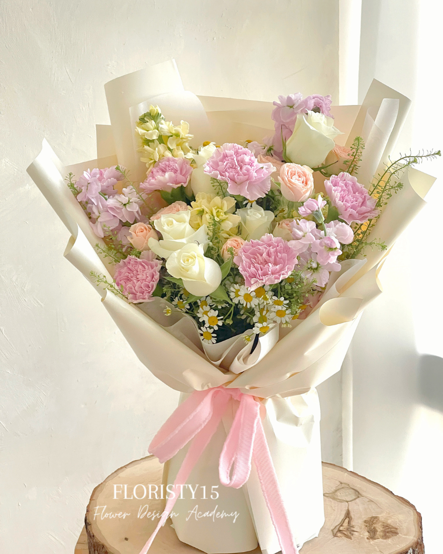 Aven (Fresh Flower Bouquet)