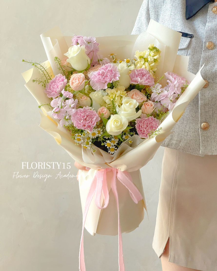 Aven (Fresh Flower Bouquet)