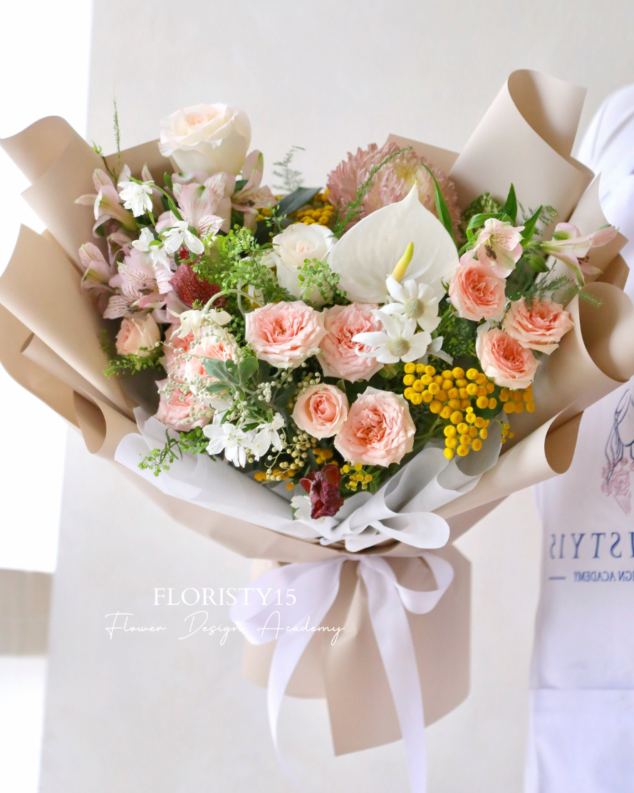 Clarisse (Fresh Flower Bouquet)