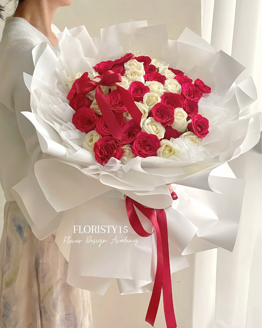 Gwyneth (Fresh Flower Bouquet)