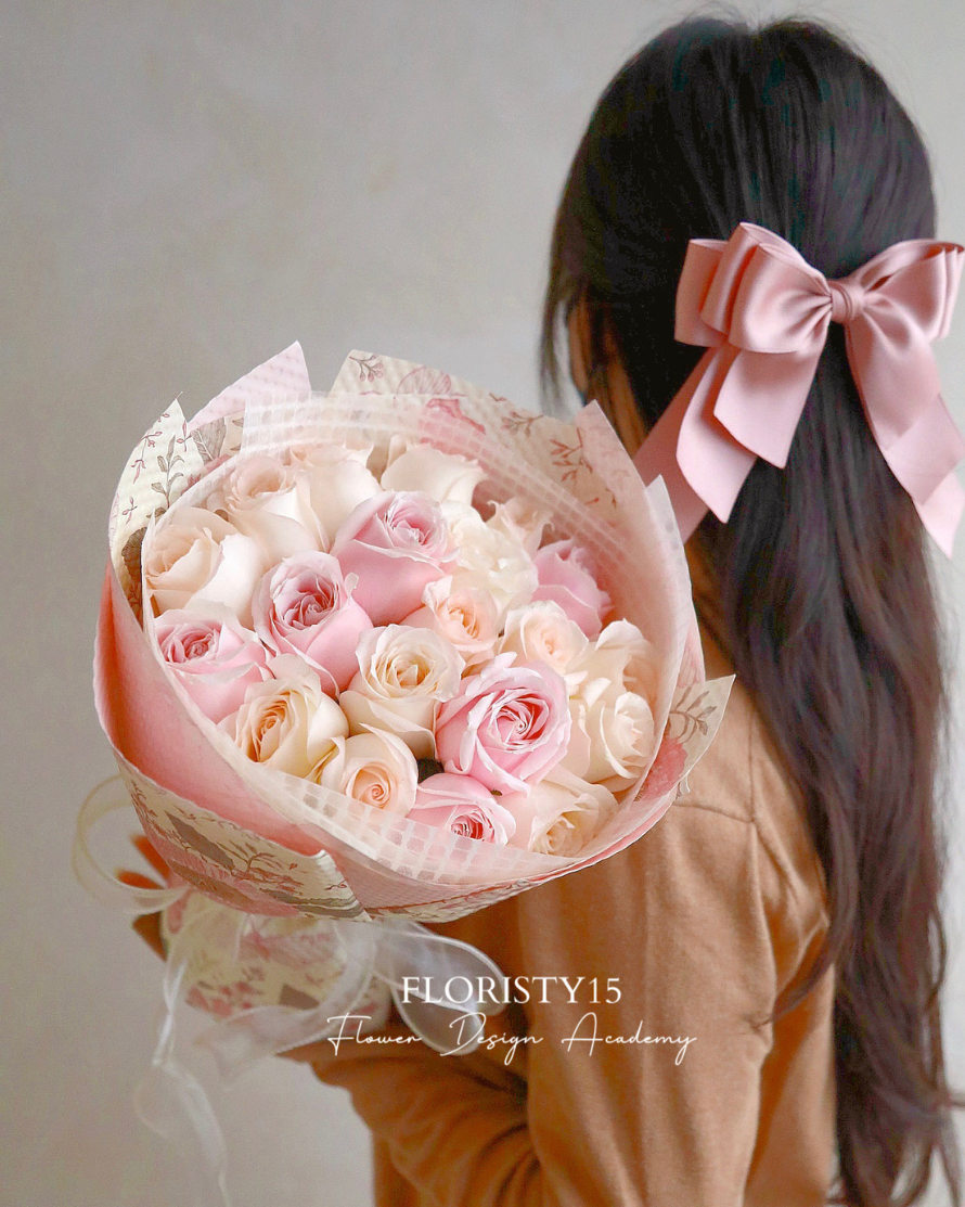 Isabeau (Fresh Flower Bouquet)