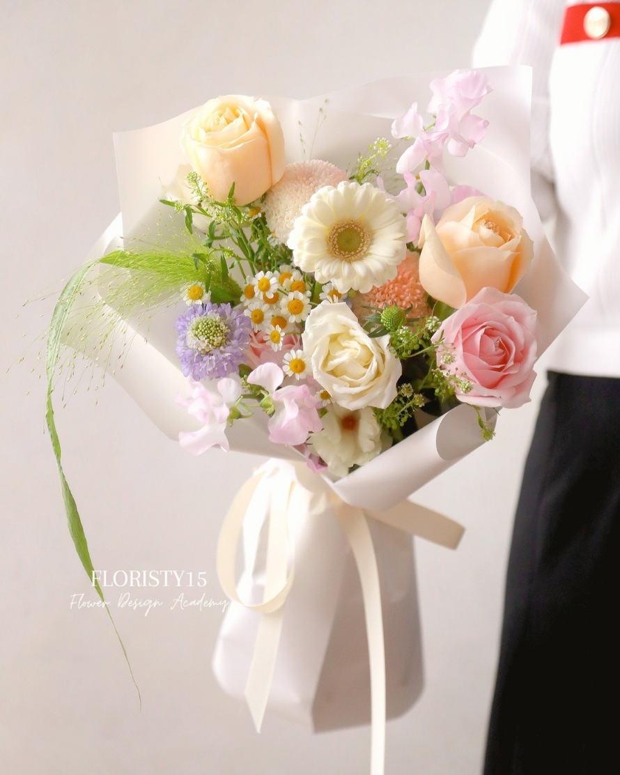 Joan (Fresh Flower Bouquet)