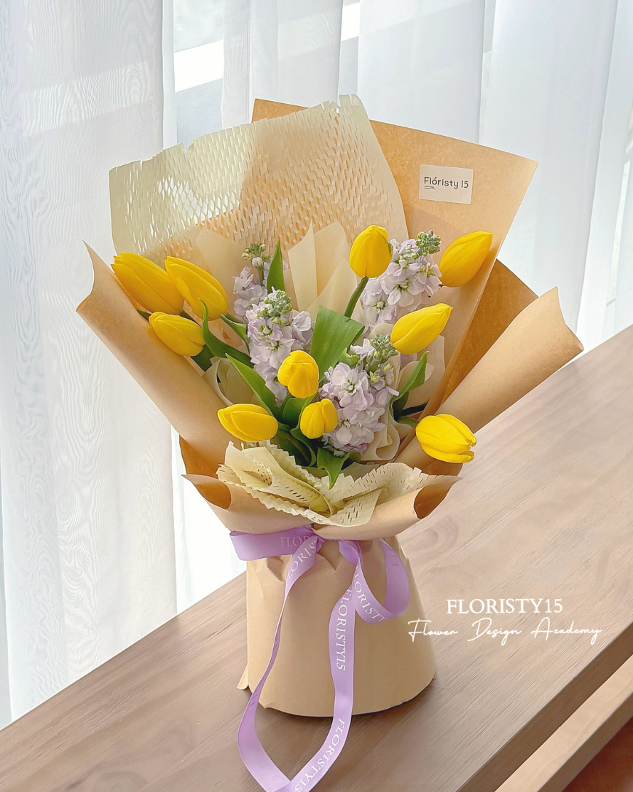 Lovisa (Fresh Flower Bouquet)