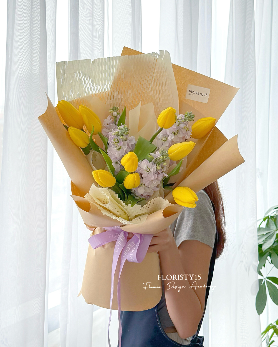 Lovisa (Fresh Flower Bouquet)