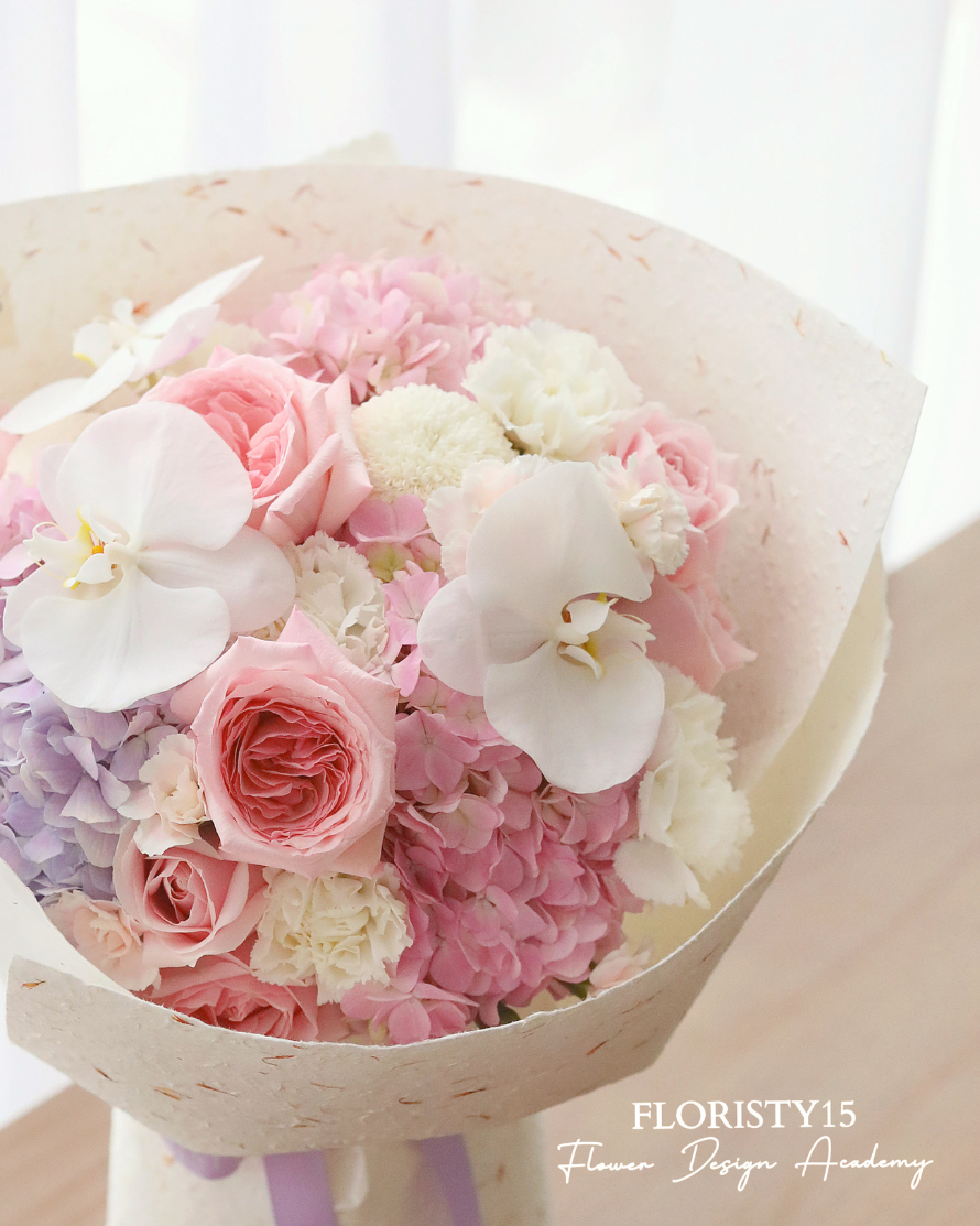 Lysette (Fresh Flower Bouquet)