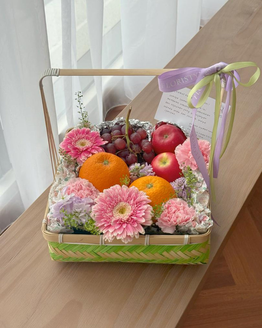 Mara (Fresh Flower & Fruit Basket)