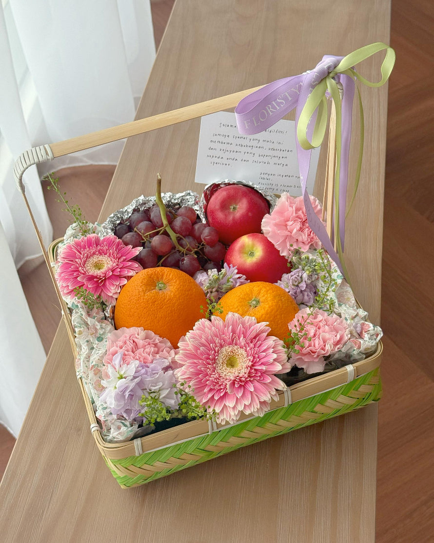 Mara (Fresh Flower & Fruit Basket)