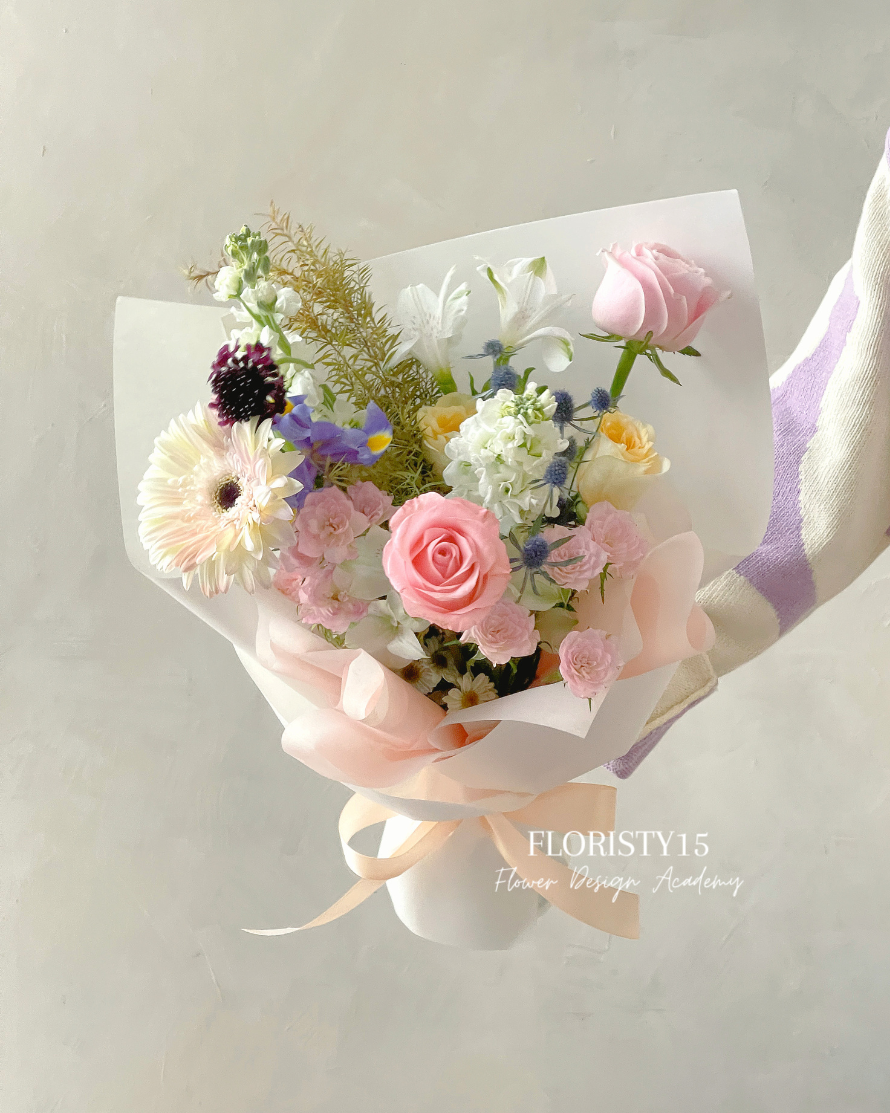 Nalaya (Fresh Flower Bouquet)