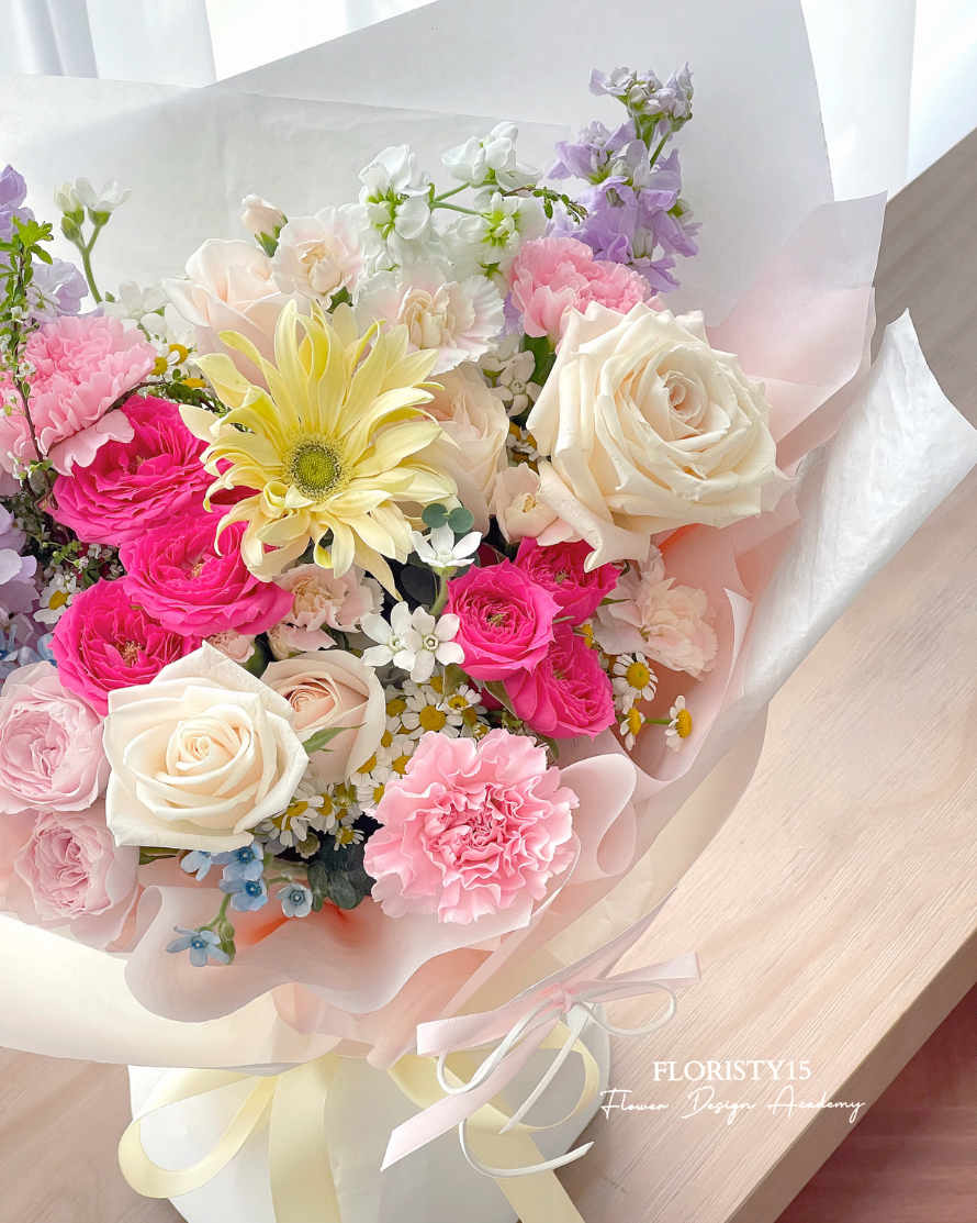 Ruelle (Fresh Flower Bouquet)