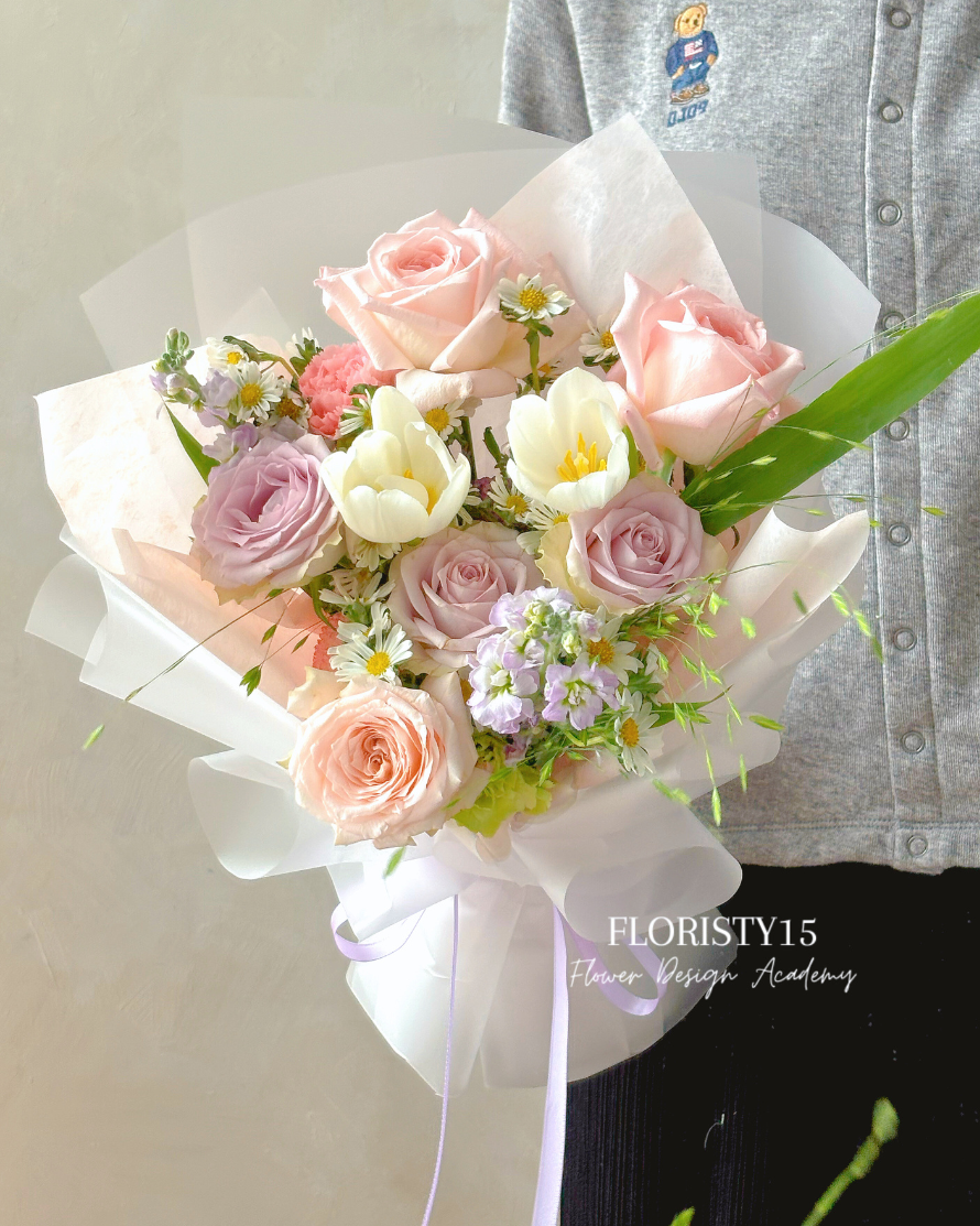 Sorina (Fresh Flower Bouquet)