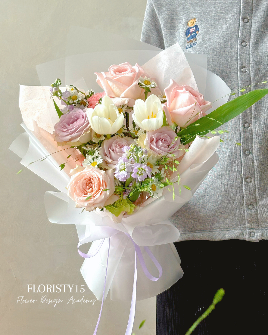 Sorina (Fresh Flower Bouquet)