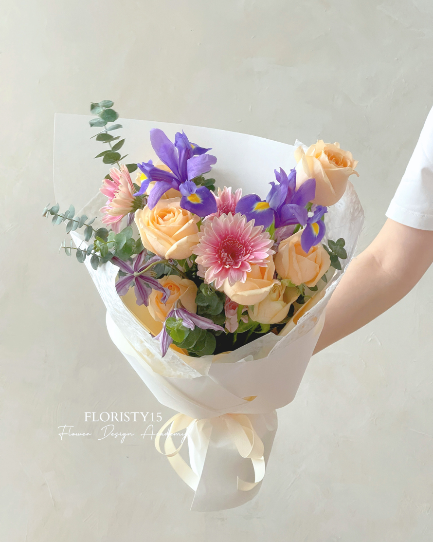 Tova (Fresh Flower Bouquet)