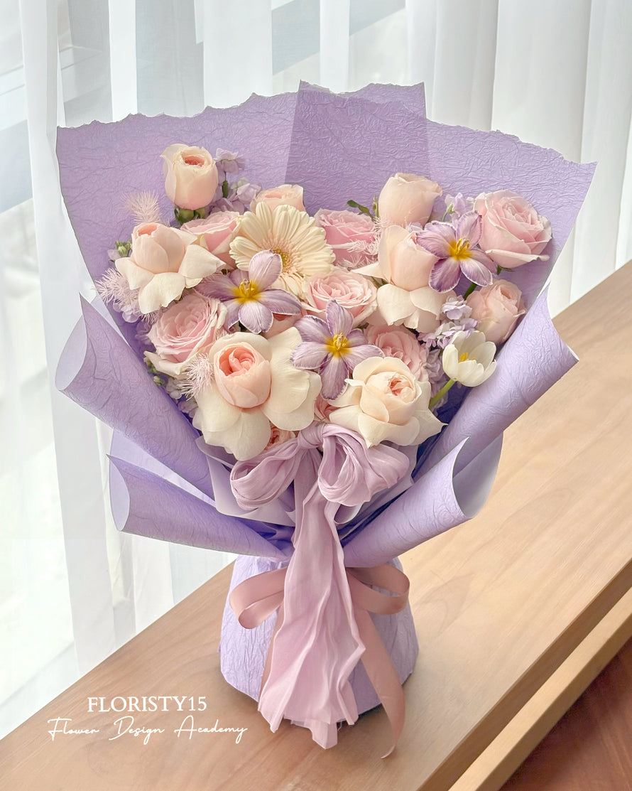 Moe (Fresh Flower Bouquet)