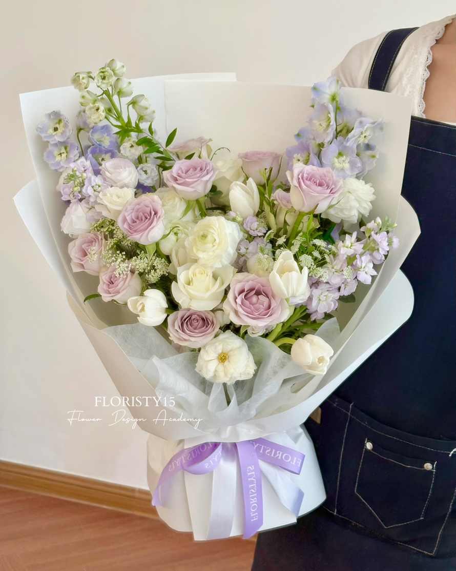 Viviette (Fresh Flower Bouquet)