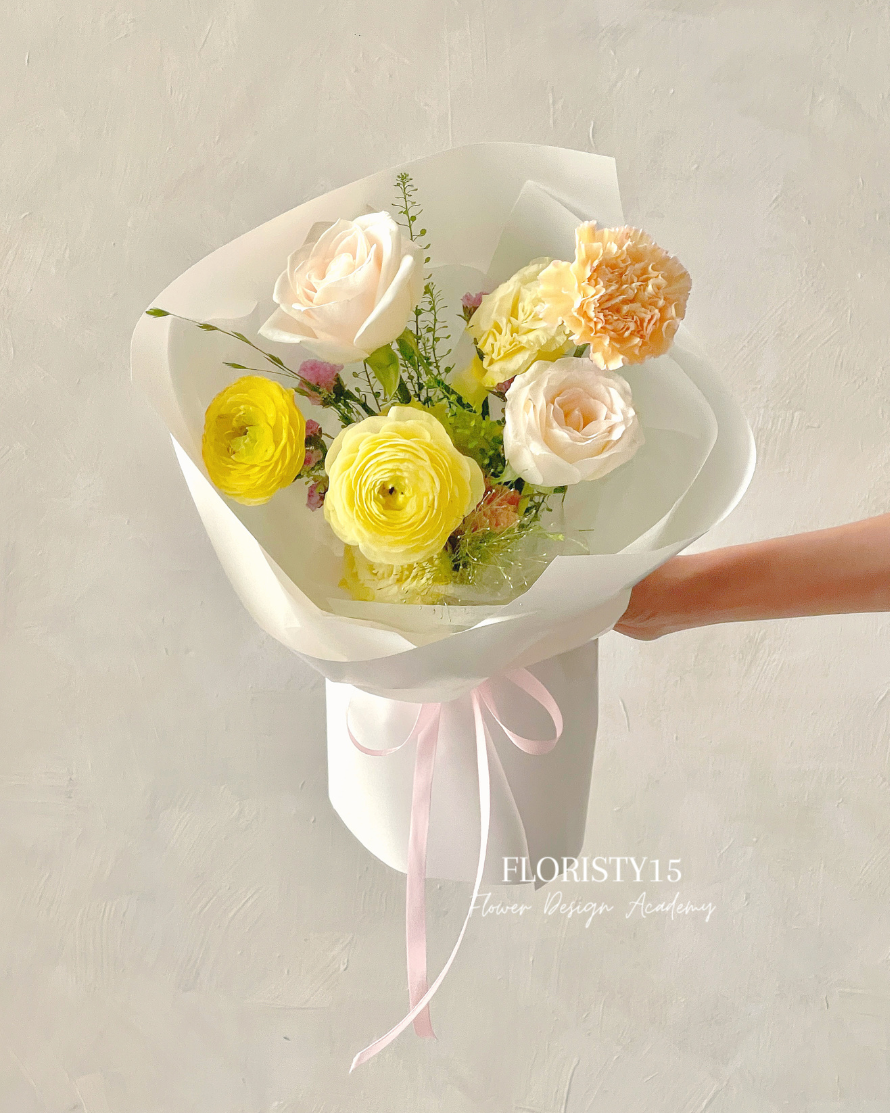 Eirwyn (Fresh Flower Bouquet)