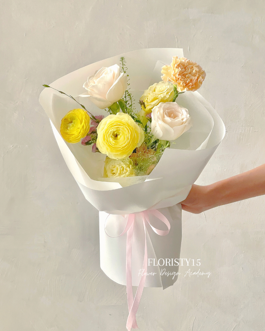 Eirwyn (Fresh Flower Bouquet)