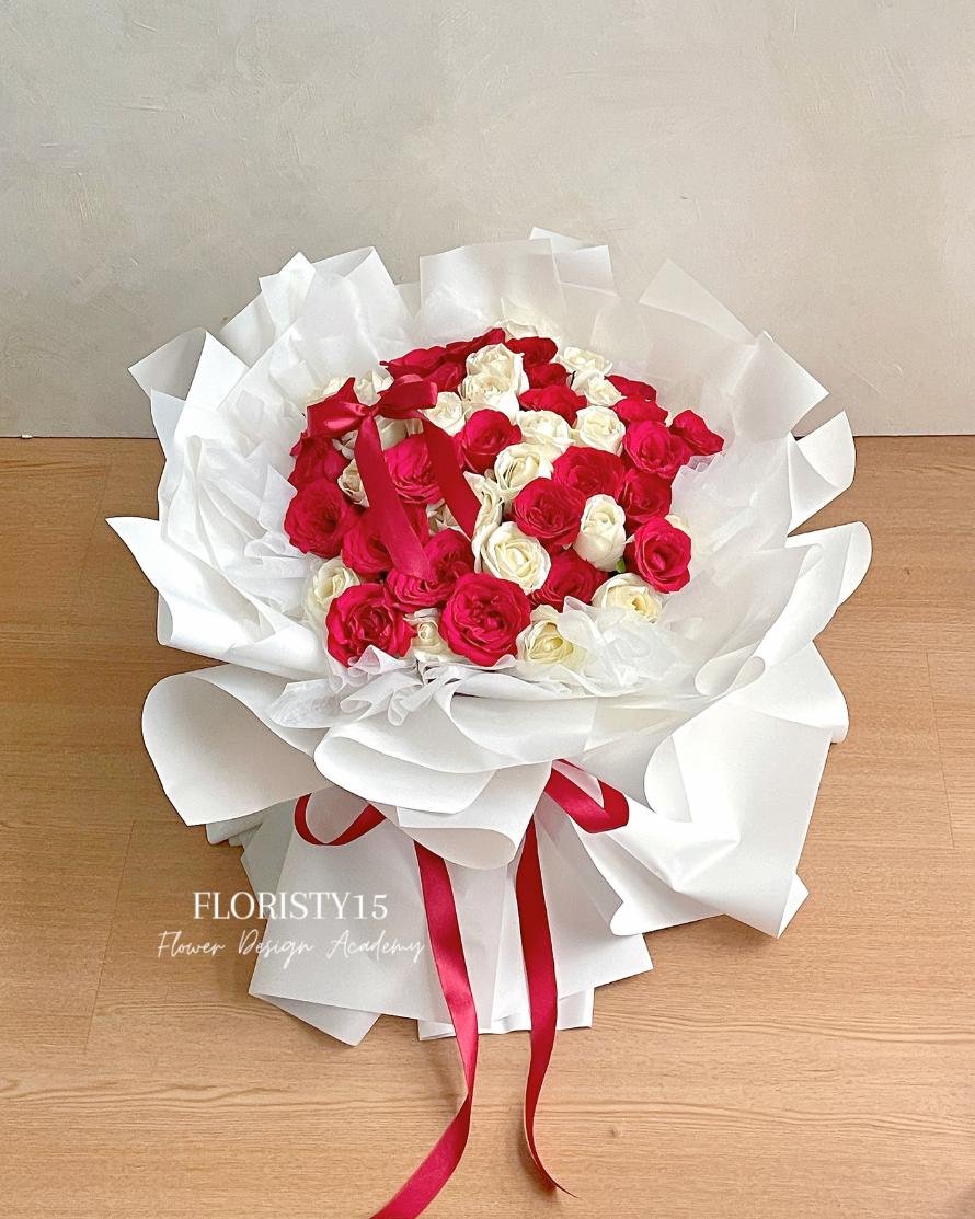 Gwyneth (Fresh Flower Bouquet)