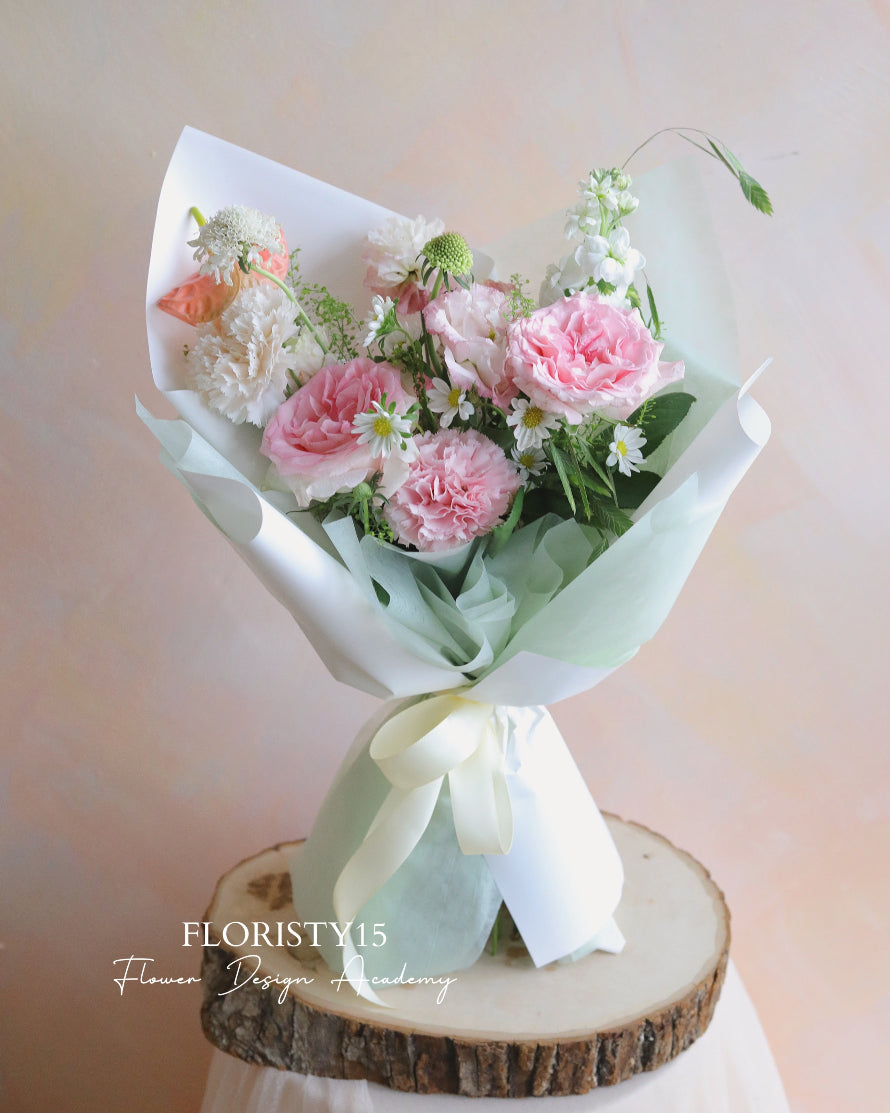 Clara (Fresh Flower Bouquet)