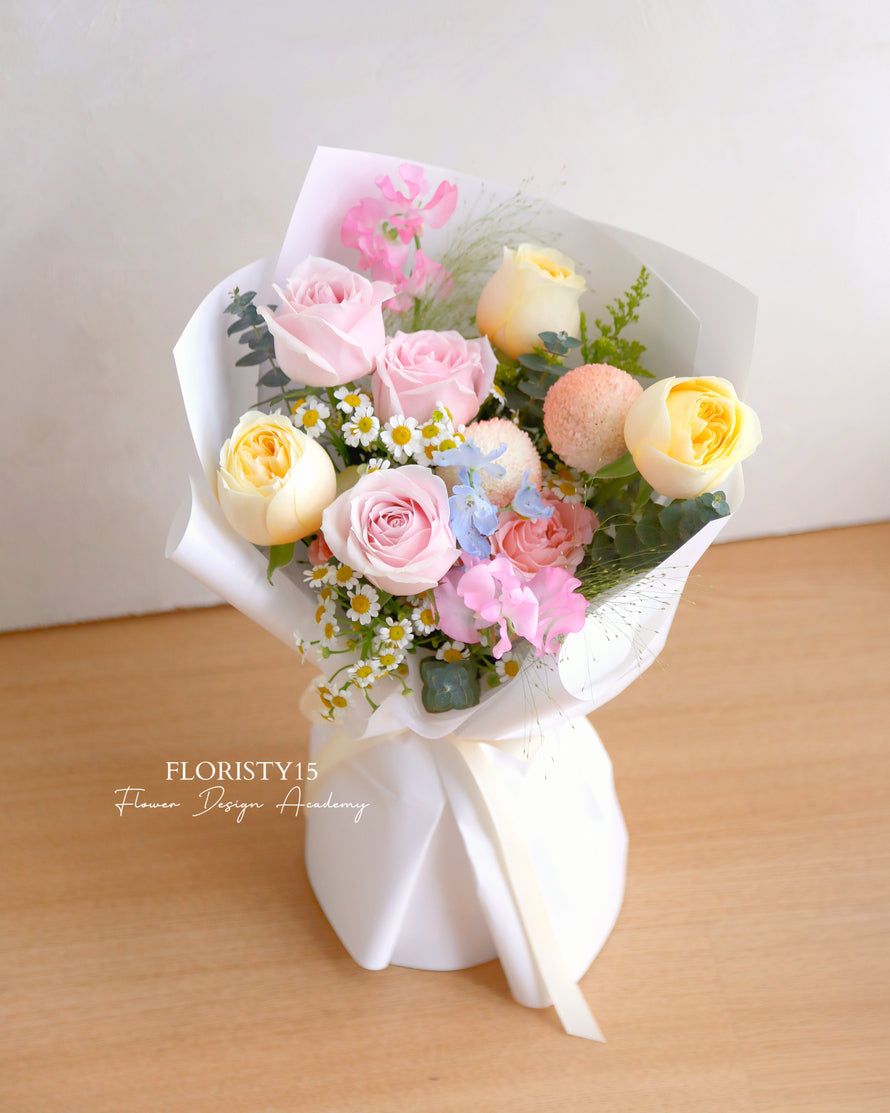 Darcie (Fresh Flower Bouquet)