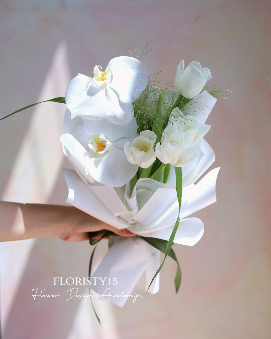 Elia (Phalaenopsis & Tulip Bouquet)