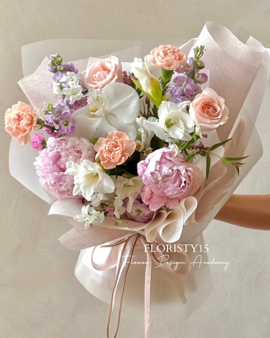 Elvina (Fresh Flower Bouquet)