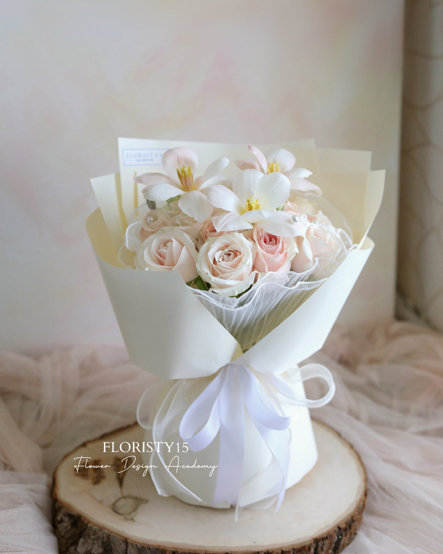 Jovie (Rose & Tulip Bouquet)