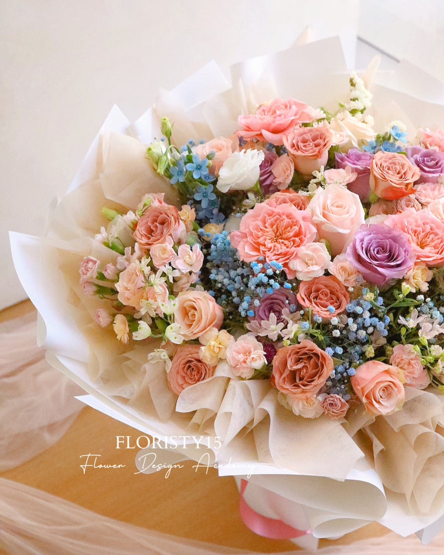 Julia (Fresh Flower Bouquet)