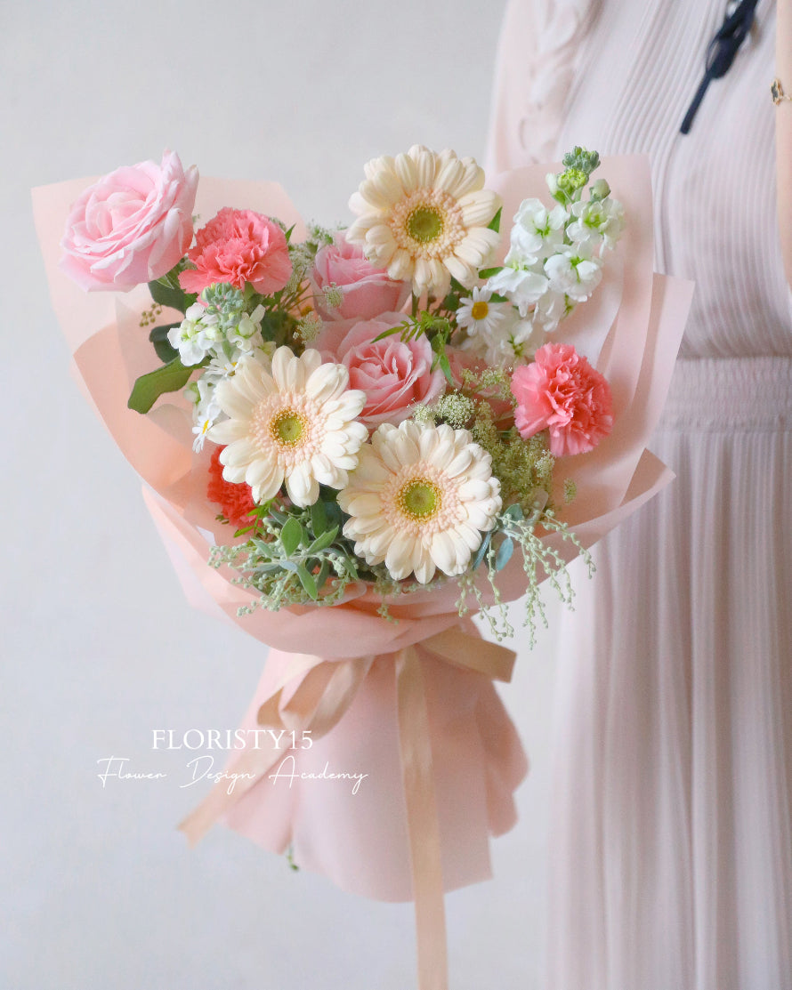Karyn (Fresh Flower Bouquet)