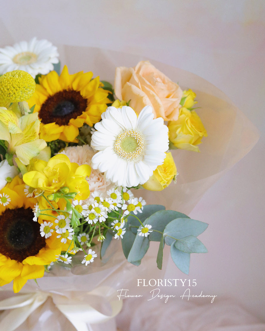 Leila (Fresh Flower Bouquet)