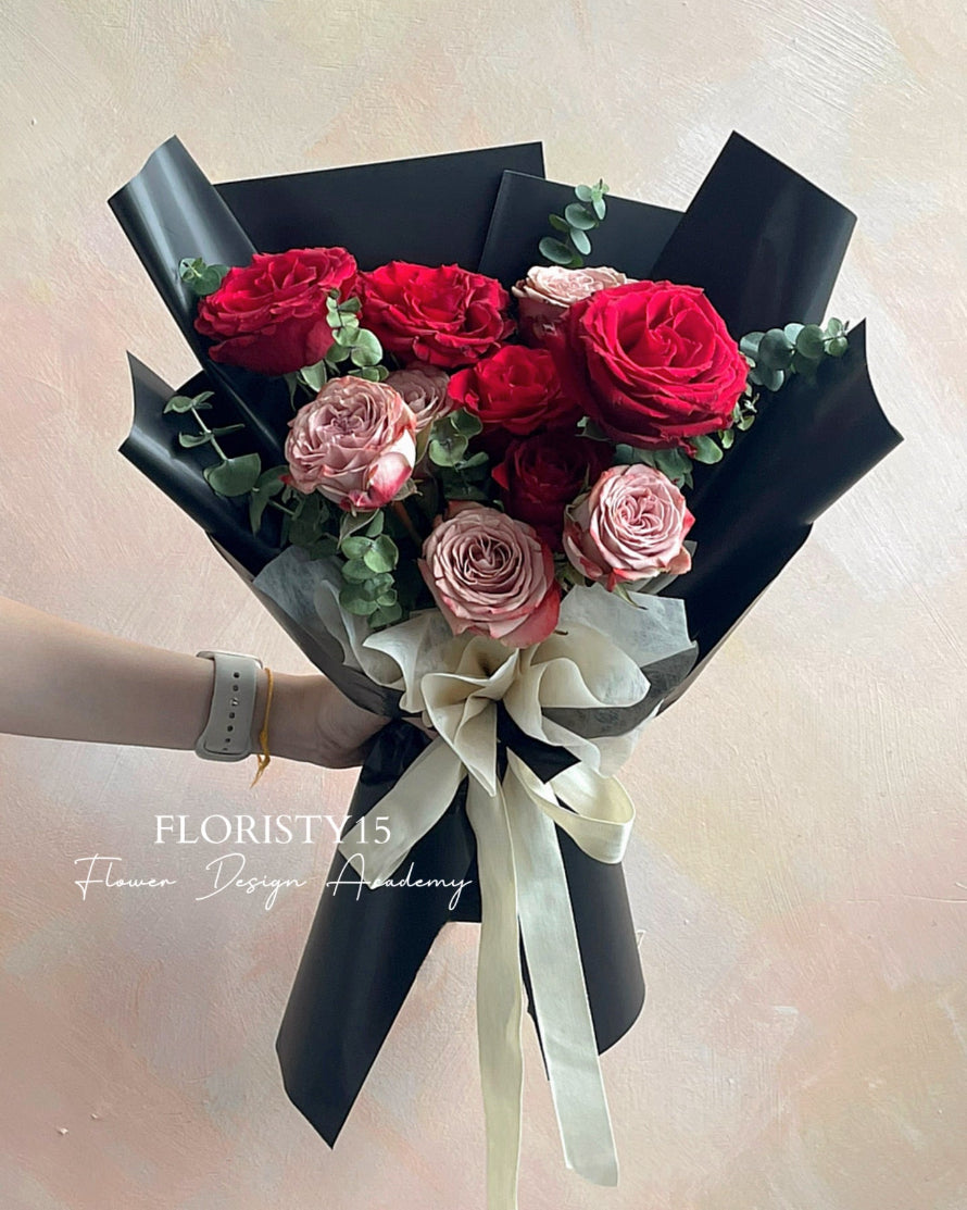 Lucia (Rose Bouquet)
