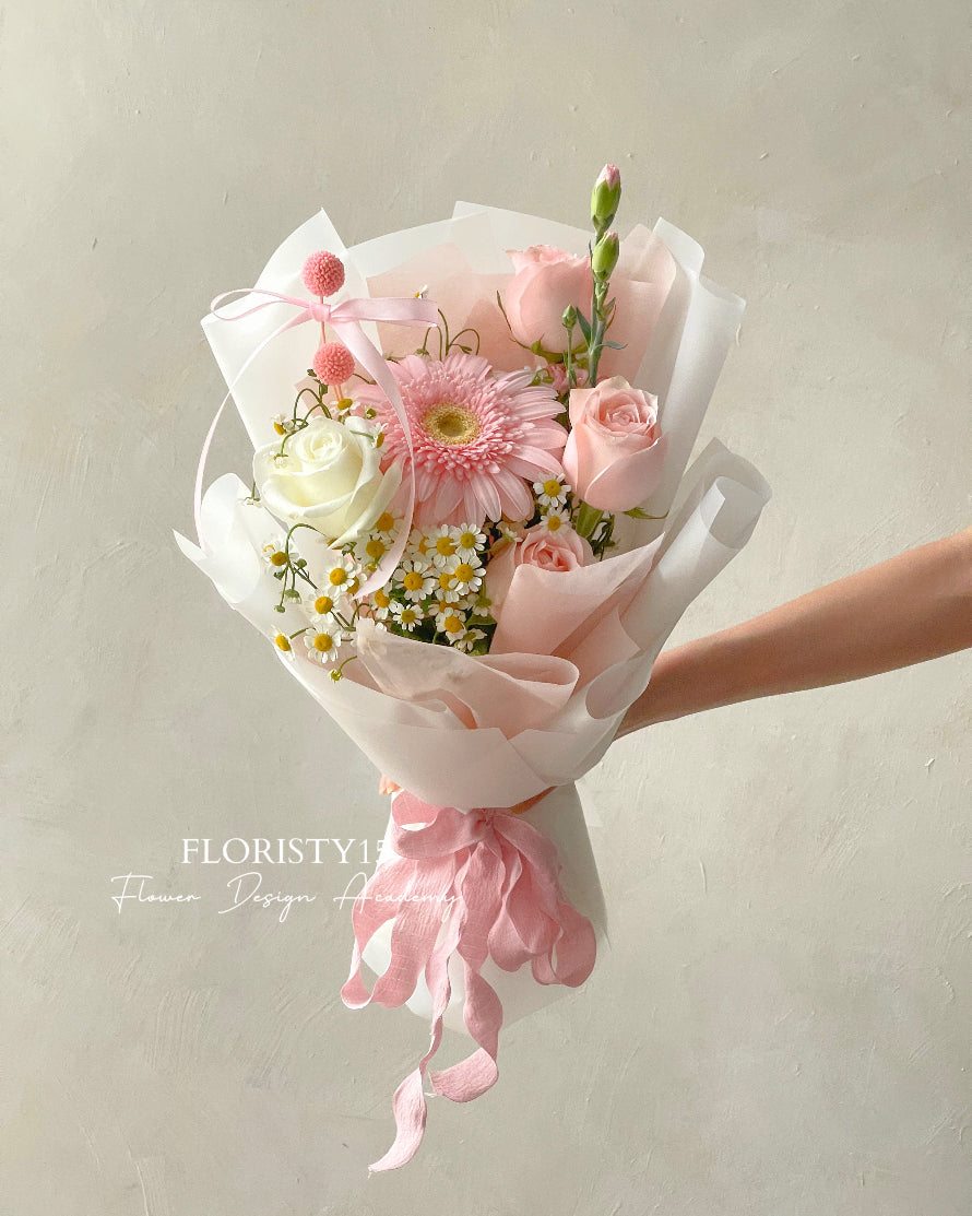 Maeghan (Fresh Flower Bouquet)