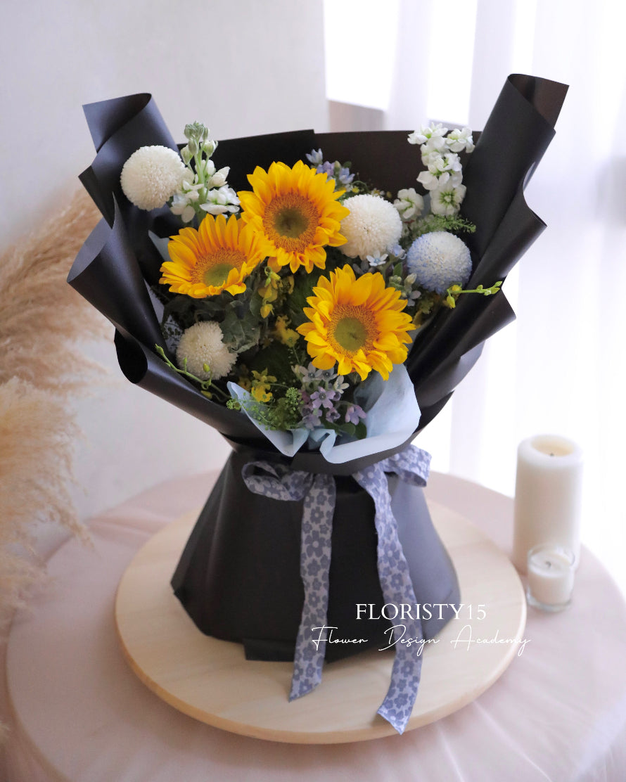 Matt (Fresh Flower Bouquet)