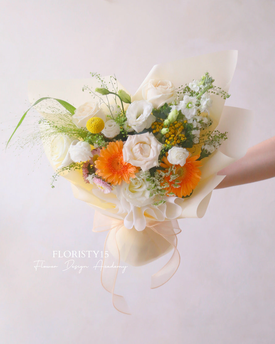 Sloane (Fresh Flower Bouquet)