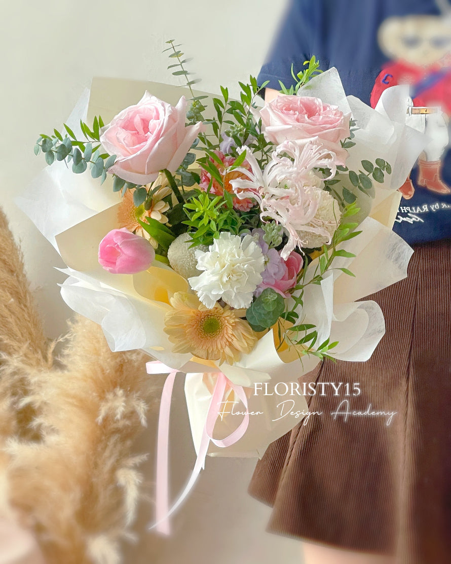 Thea (Fresh Flower Bouquet)