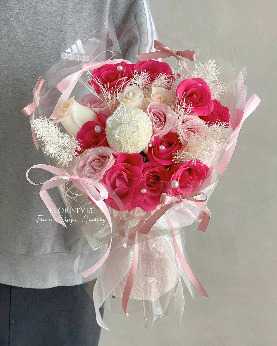Tiara (Fresh Flower Bouquet)
