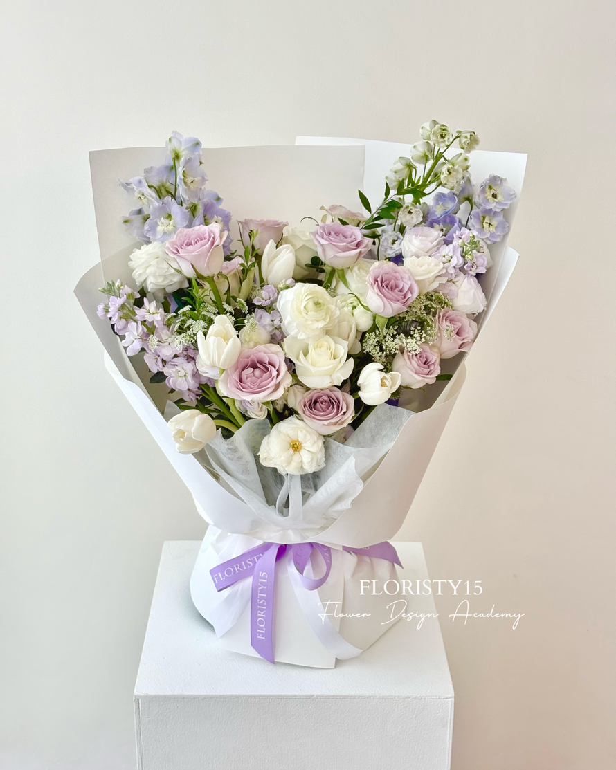Viviette (Fresh Flower Bouquet)